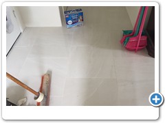 Grand Boulevard Simple White Hall