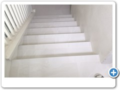 Grand Boulevard Simple White Steps