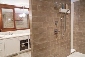 BATHROOM - ANATOLIA CLASSICA PULPIS MOCHA POLISHED AND RAGNO VILLA MEDICI BIANCO
